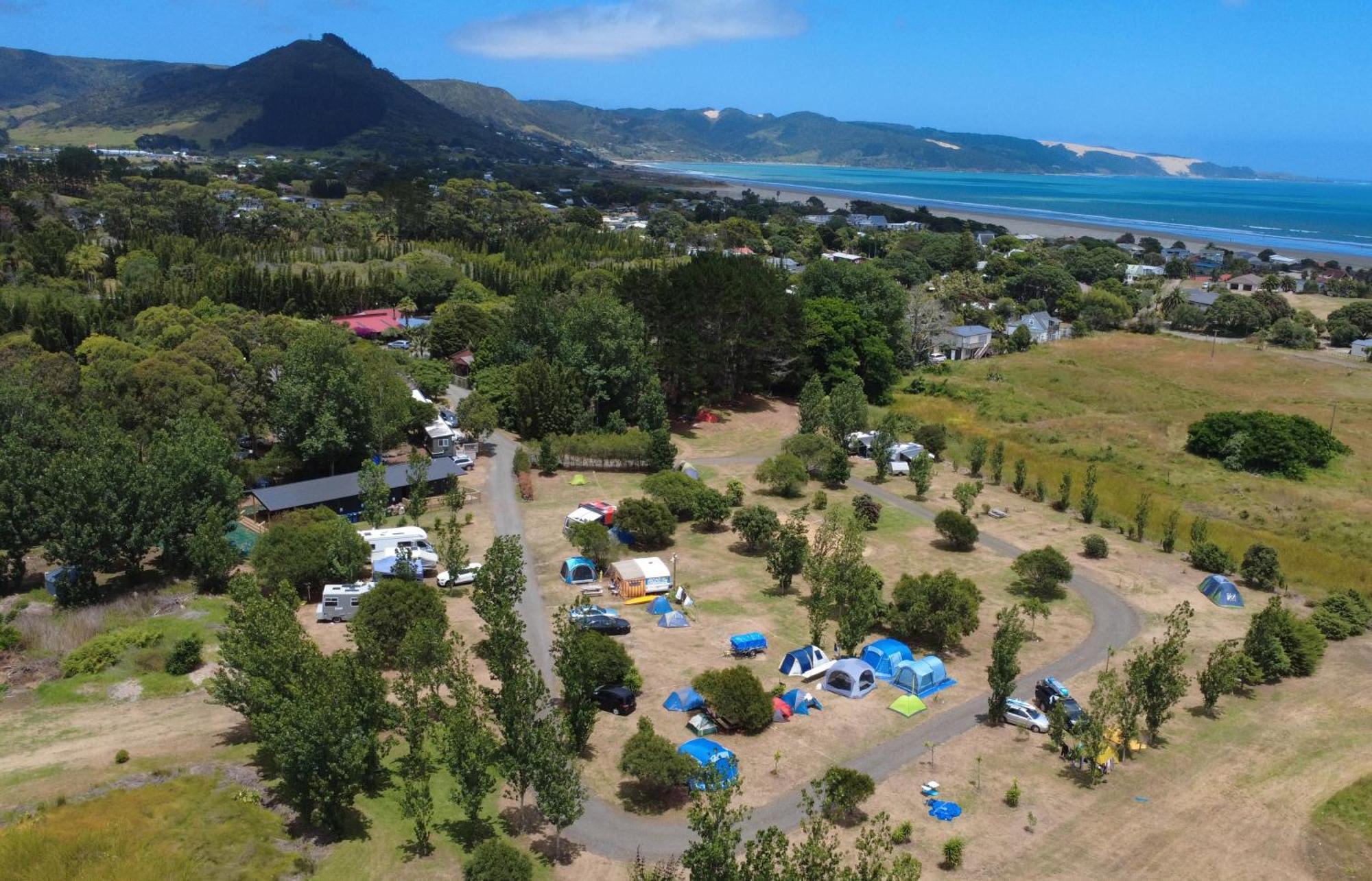 Ahipara Holiday Park المظهر الخارجي الصورة